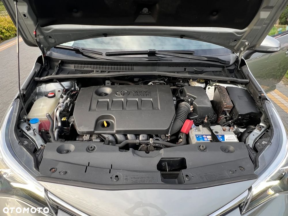 Toyota Avensis 1.8 Prestige MS - 20