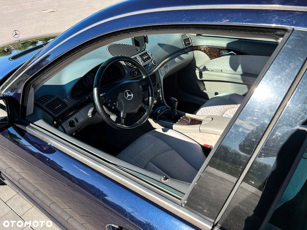 Mercedes-Benz Klasa E 200 Kompressor T Classic - 9