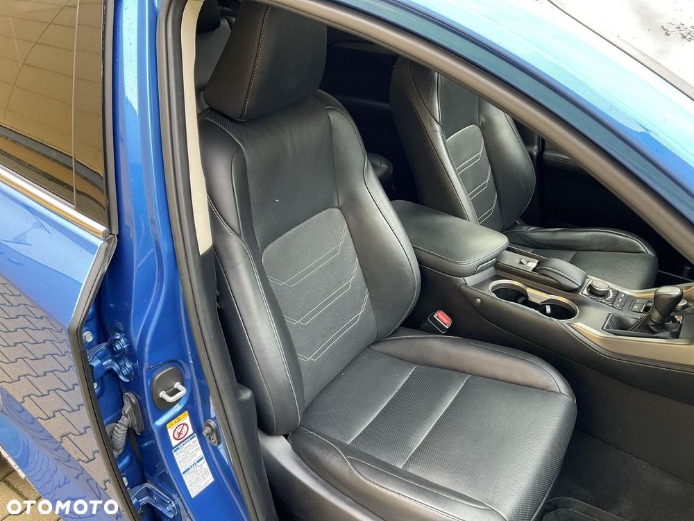 Lexus NX 300h Comfort AWD - 14