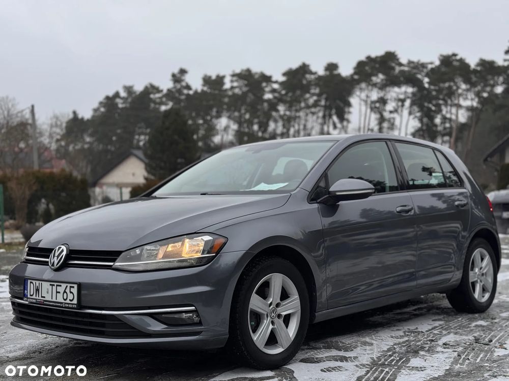 Volkswagen Golf - 5