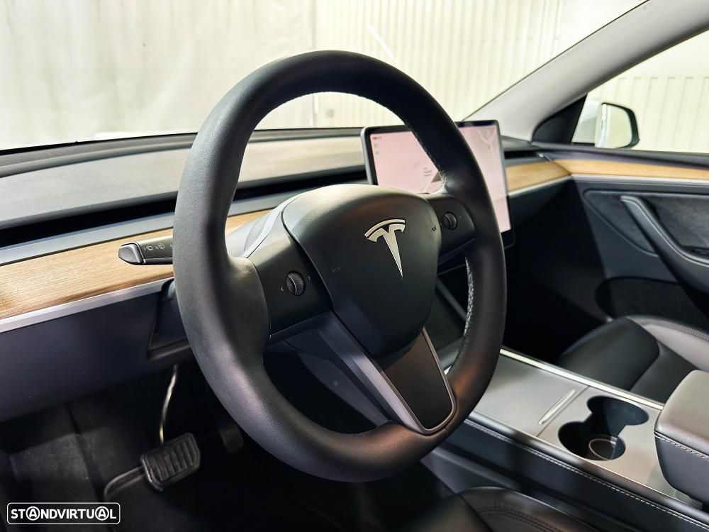 Tesla Model Y Long Range Dual Motor AWD - 20