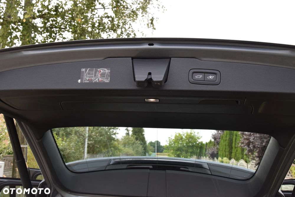 Volvo V60 D3 AWD Geartronic Momentum - 23