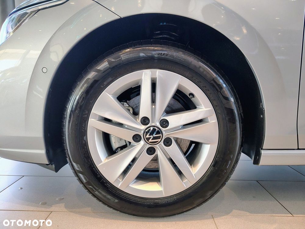 Volkswagen Golf - 10