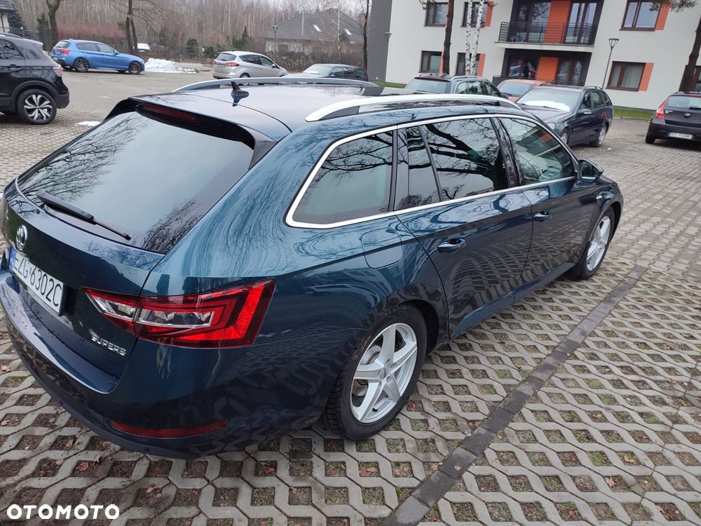 Skoda Superb 2.0 TDI DSG L&K - 10