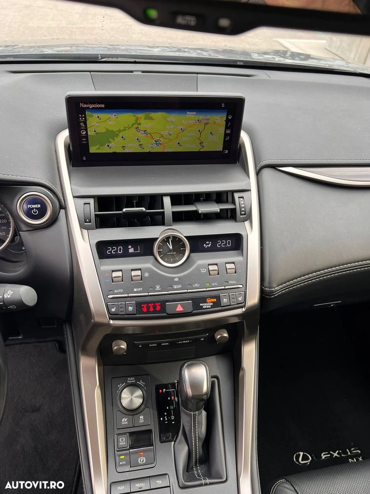 Lexus Seria NX 300h AWD Luxury - 12
