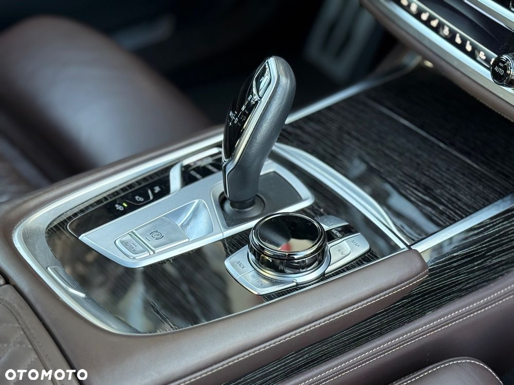 BMW Seria 7 740Ld xDrive sport - 20