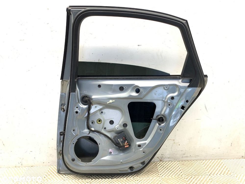DRZWI PRAWY TYŁ  AUDI A4 B8 (8K2) 2007 - 2015 1.8 TFSI 118 kW [160 KM] benzyna 2007 - 2012 - 6