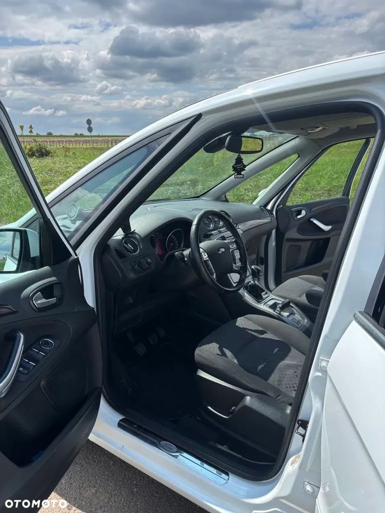 Ford Galaxy 2.0 TDCi Ghia - 16