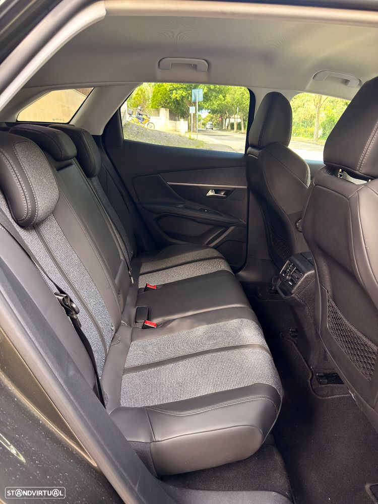 Peugeot 3008 PureTech 130 Stop & Start Allure - 17