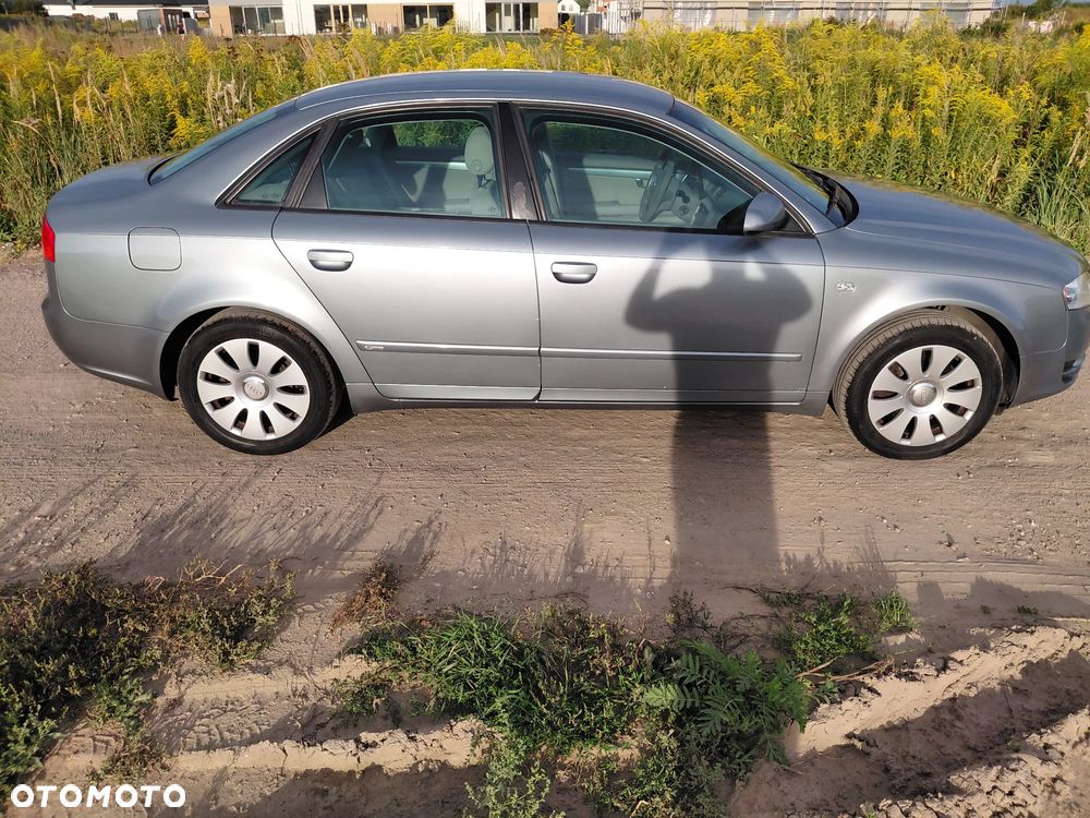 Audi A4 Limousine - 6