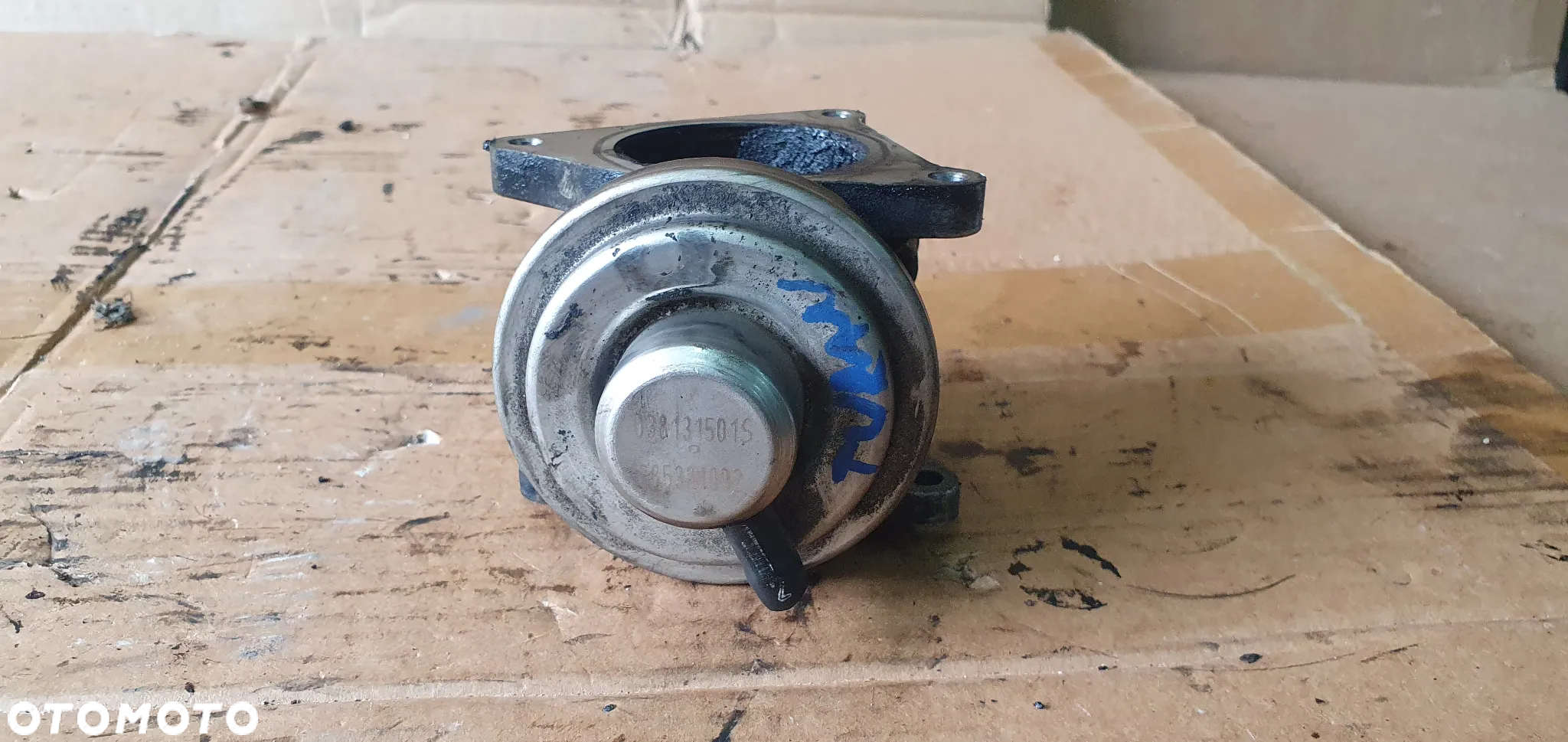Zawór EGR VW Touran 1.9 TDI 038131501S 038129637D - 3