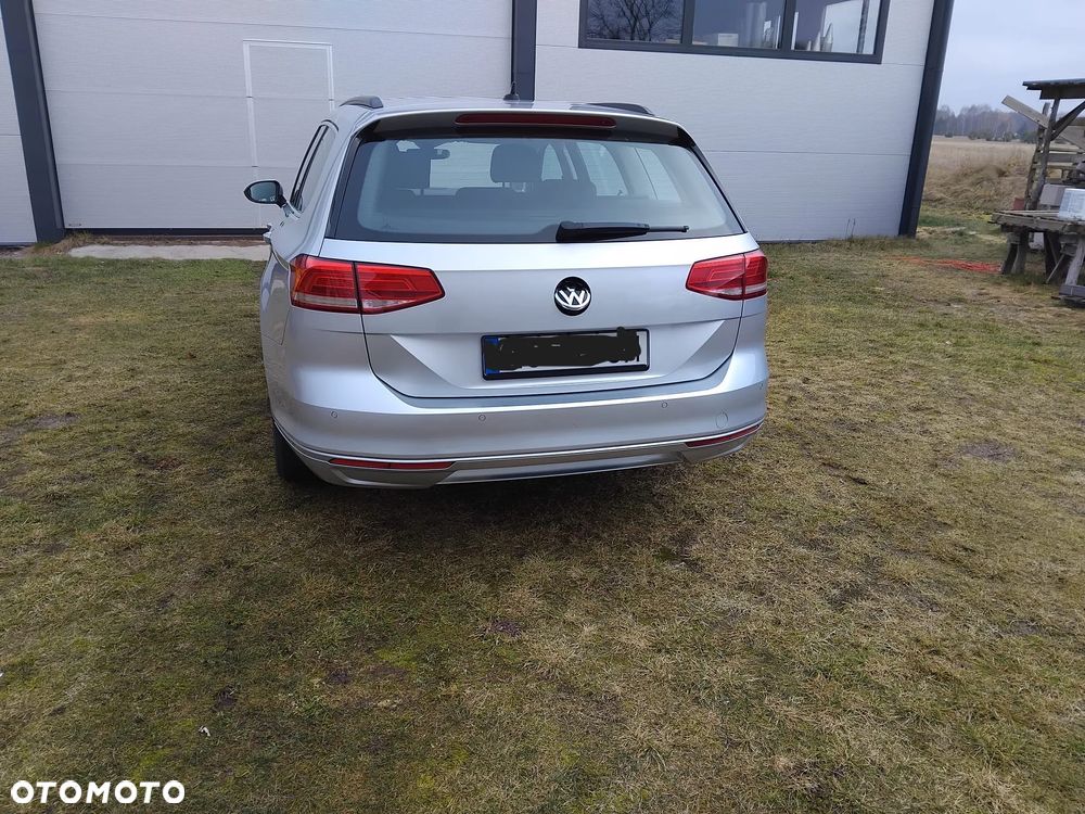 Volkswagen Passat 2.0 TDI SCR Comfortline - 4