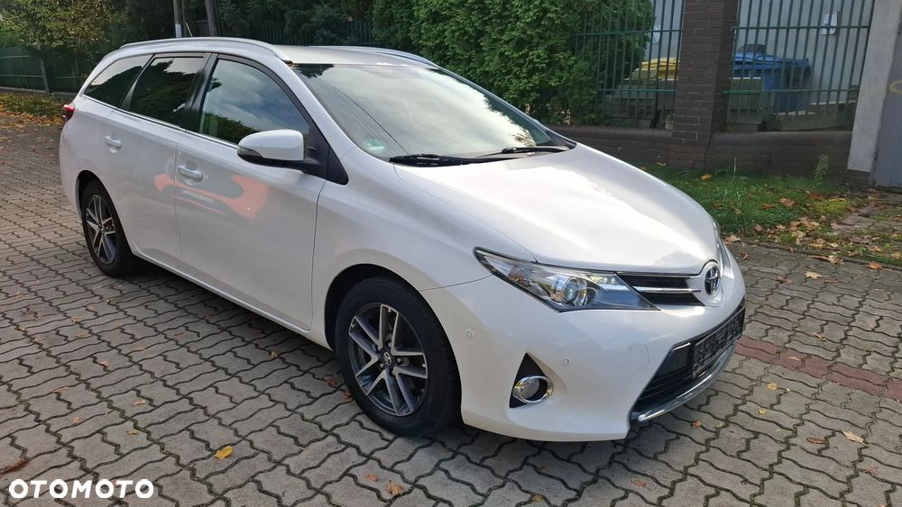 Toyota Auris 2.0 D-4D Edition - 1