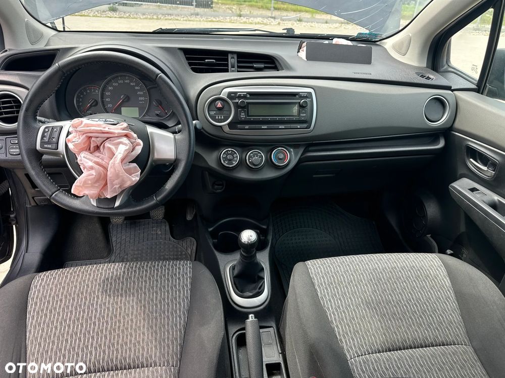Toyota Yaris - 11