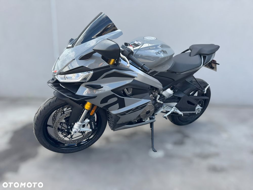 Aprilia Tuono - 1