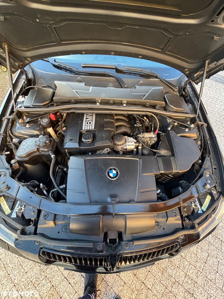 BMW Seria 3 318i Edition Exclusive - 22