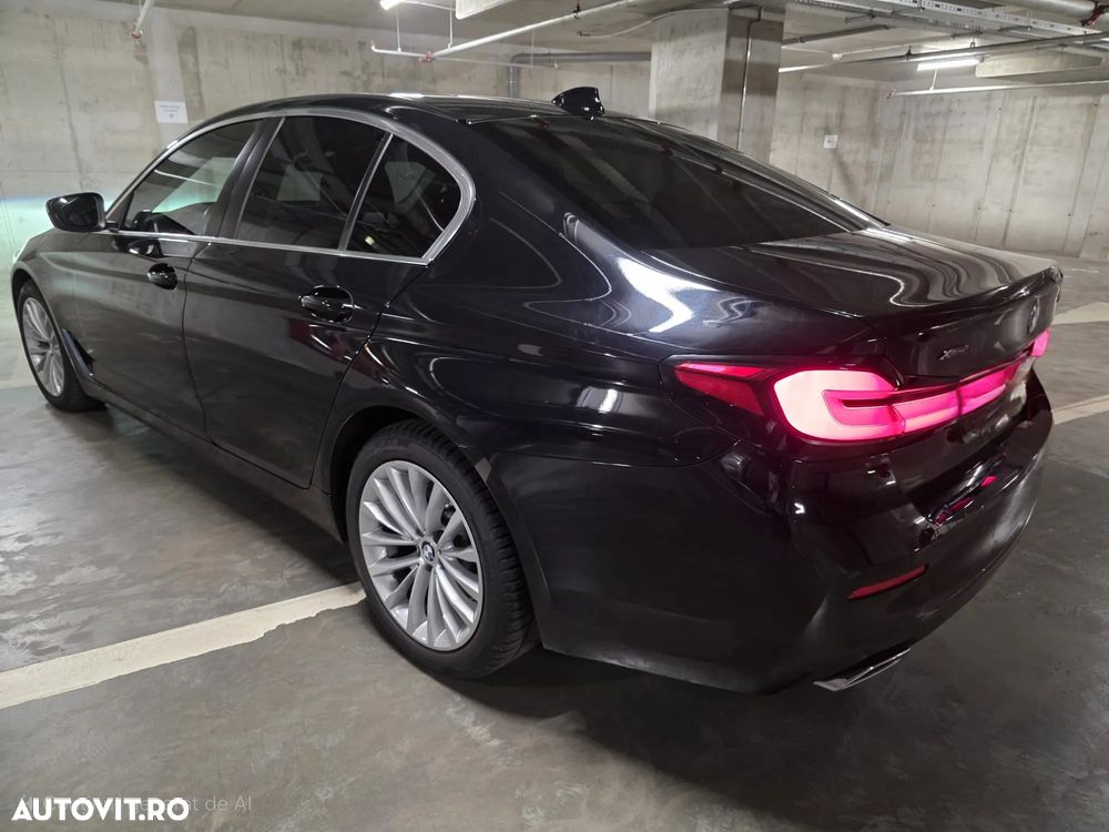 BMW Seria 5 530i xDrive AT MHEV - 3