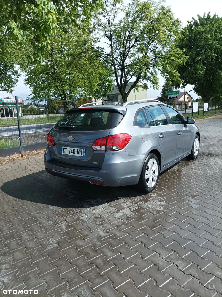 Chevrolet Cruze - 12