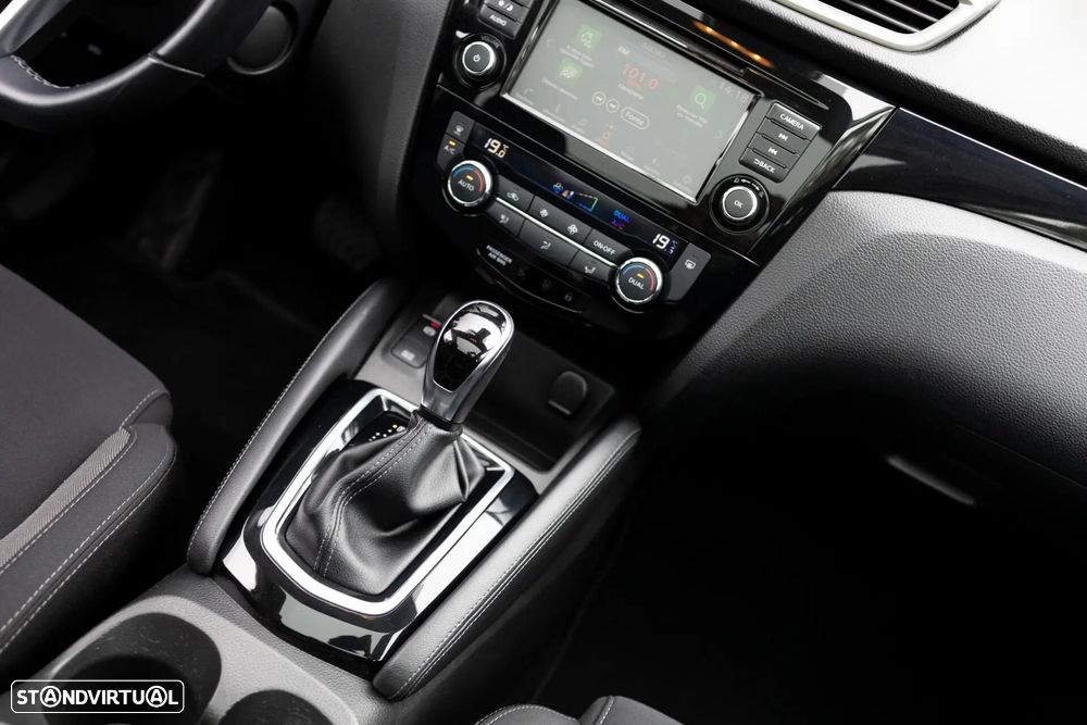 Nissan Qashqai 1.5 dCi N-Connecta DCT - 23