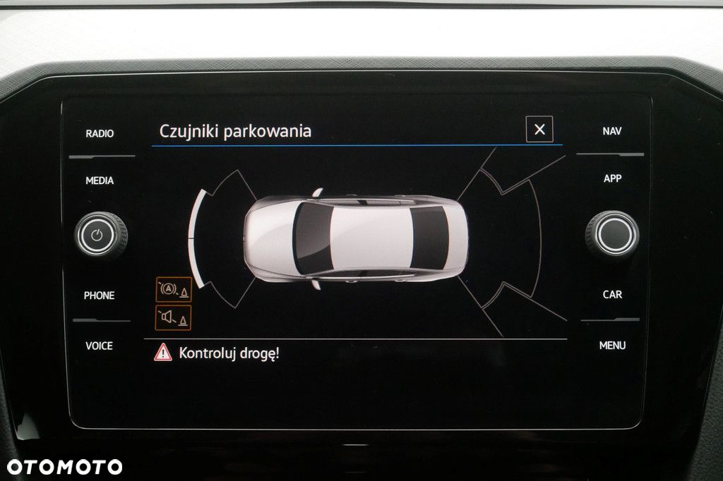 Volkswagen Passat 2.0 TSI Business DSG - 19