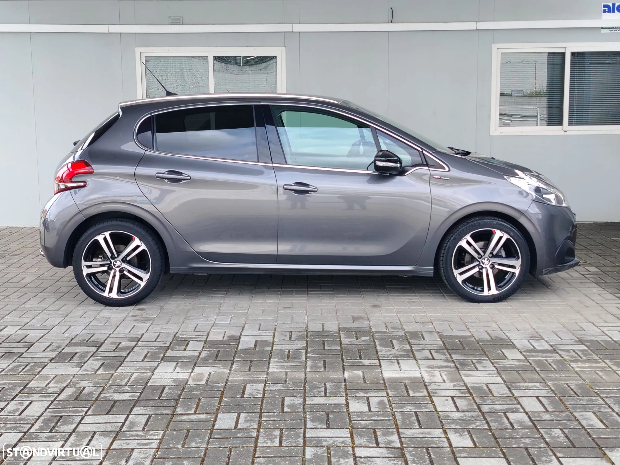 Peugeot 208 1.2 PureTech GT Line - 15