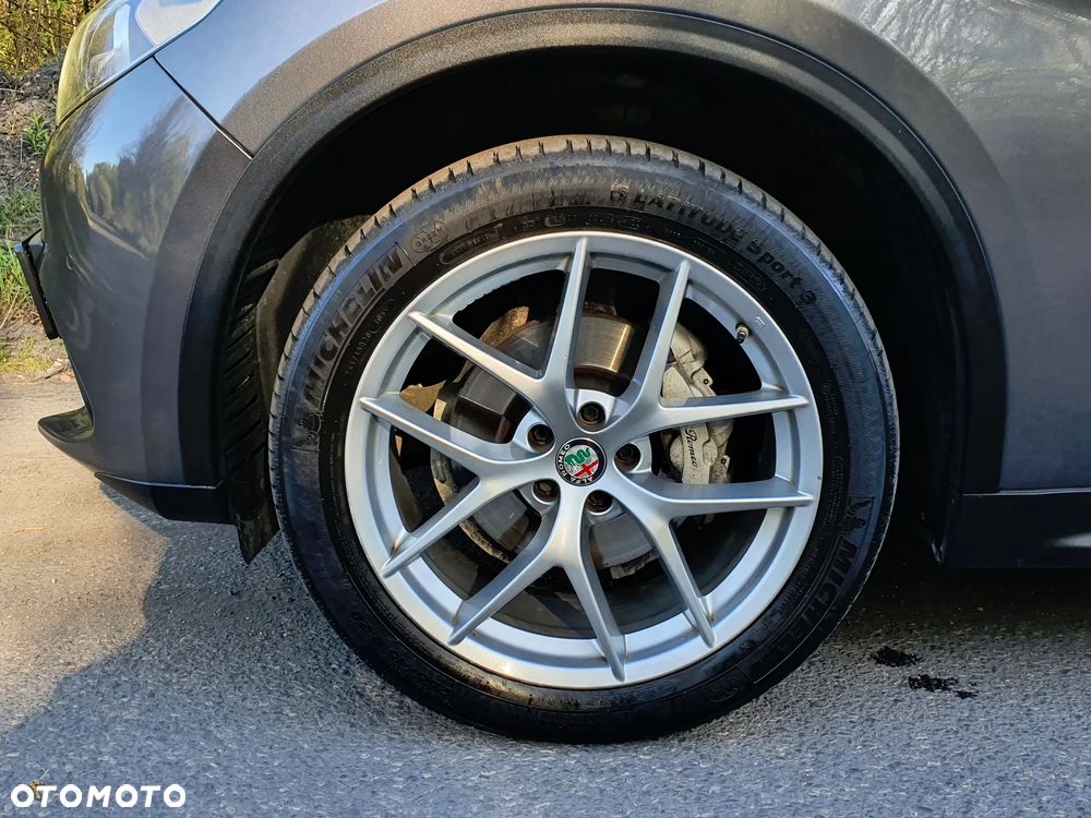 Alfa Romeo Stelvio 2.0 Turbo Q4 - 11