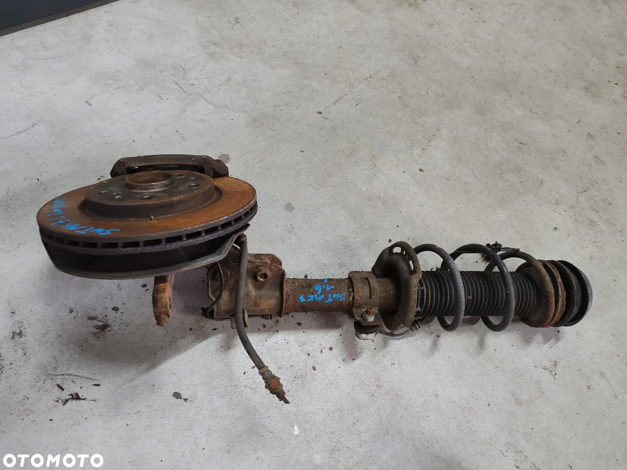 Amortyzator zwrotnica lewa przód 1.6 Sport Swift MK7 10-16 - 3
