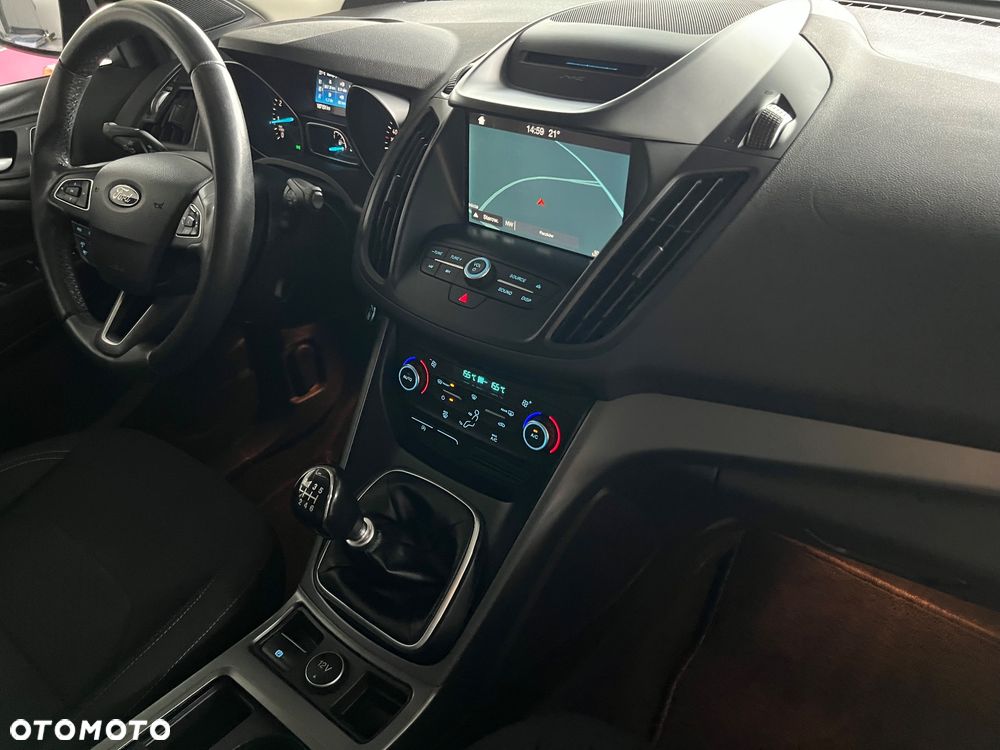 Ford Kuga - 29
