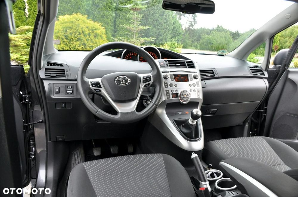 Toyota Verso - 30