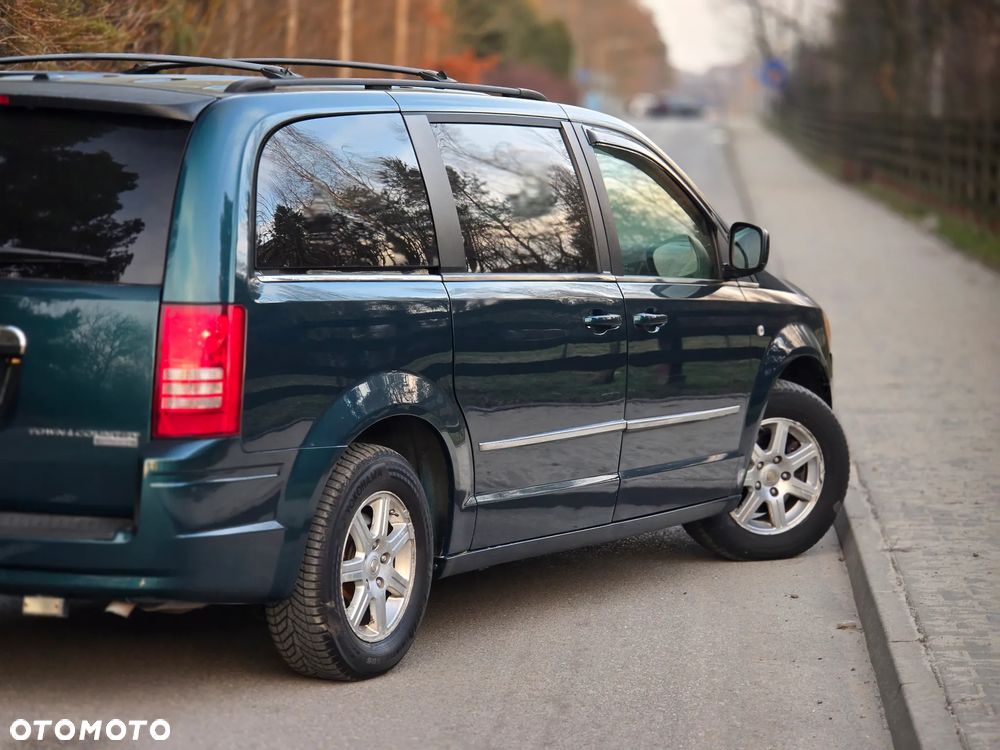 Chrysler Grand Voyager - 38