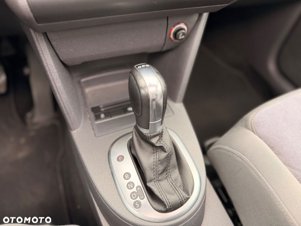 Volkswagen Touran 2.0 TDI DPF DSG Trendline - 20