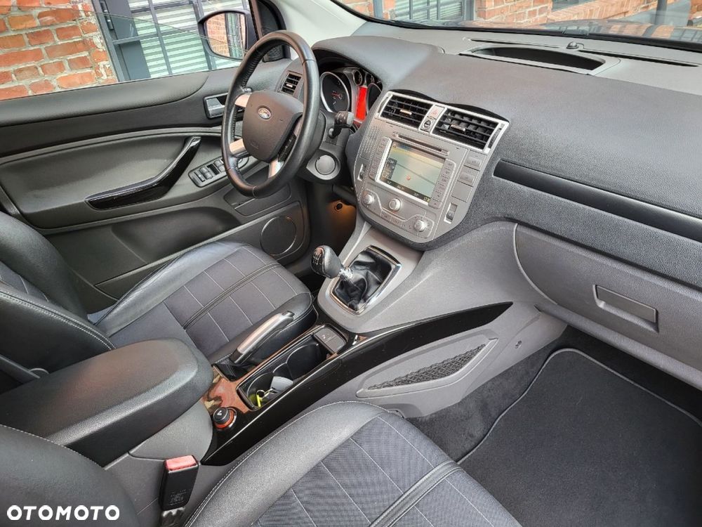 Ford Kuga - 10