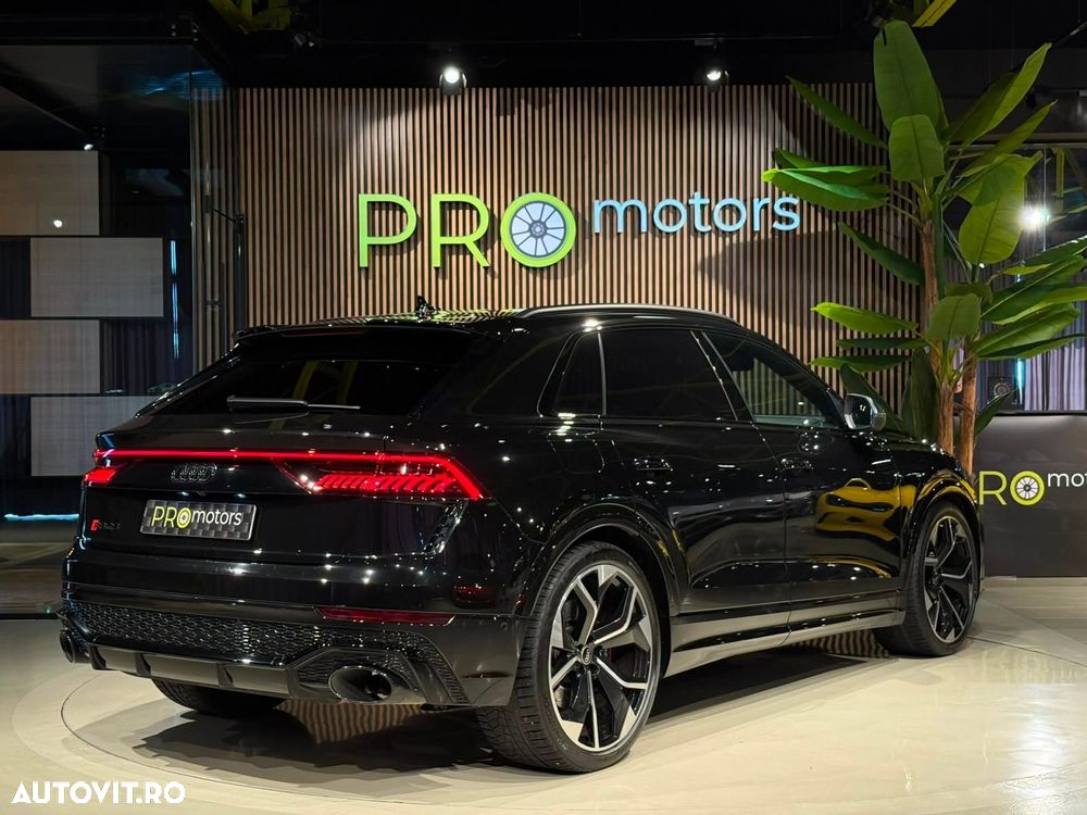 Audi RS Q8 - 7