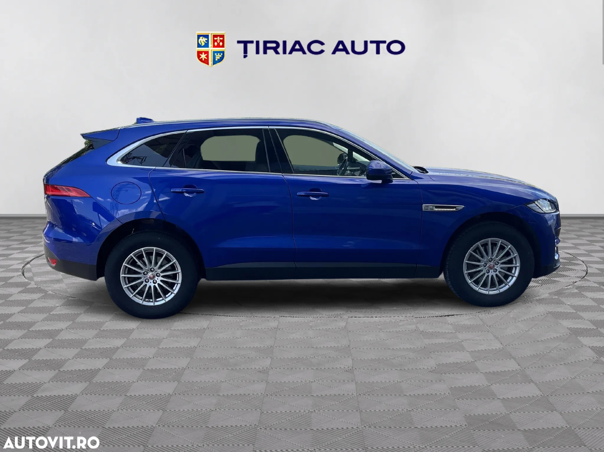 Jaguar F-Pace - 6