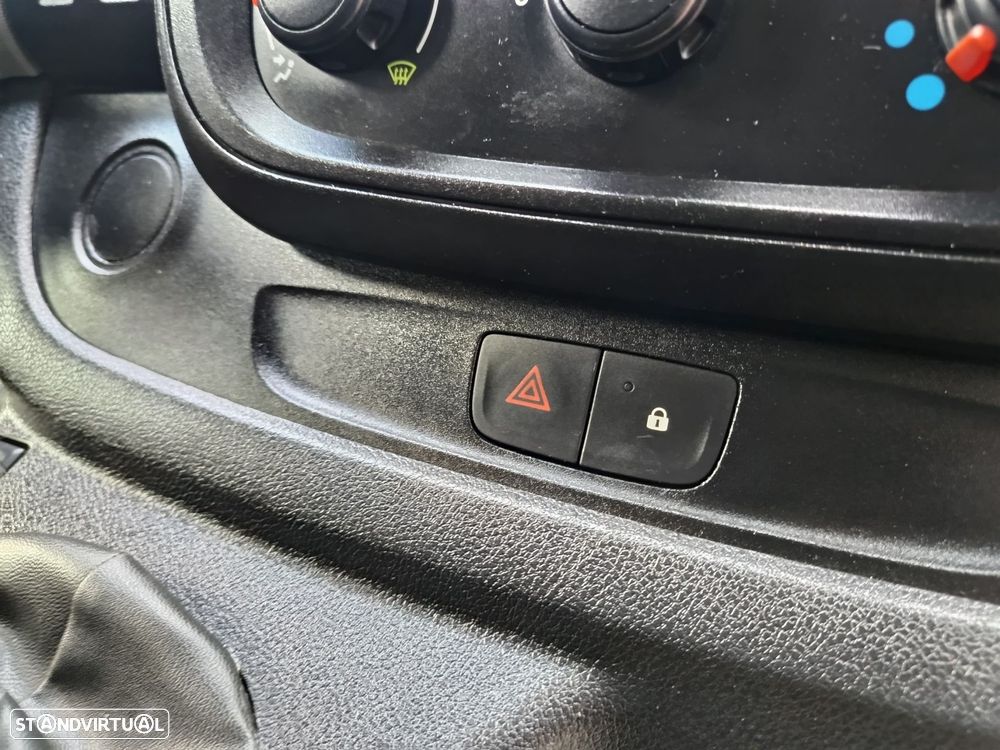 Renault Trafic 1.6 dCi L1H1 1.2T - 23