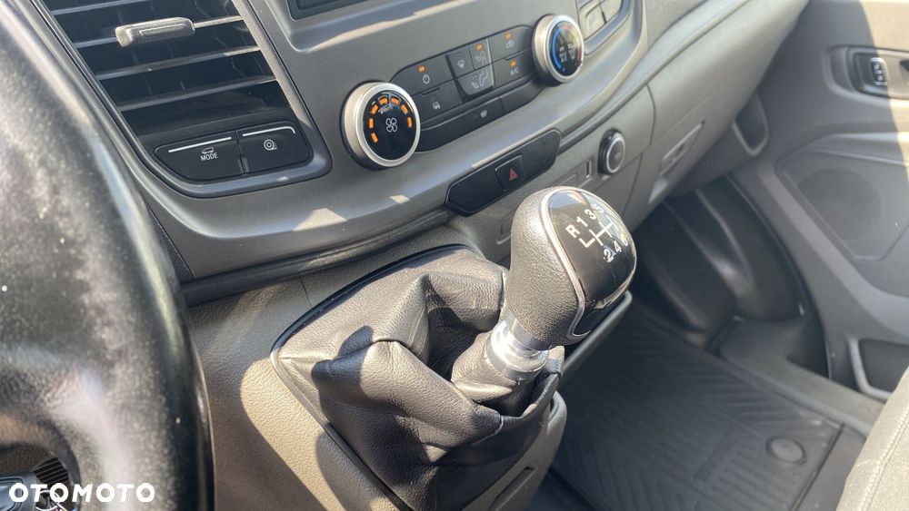 Ford Transit - 19