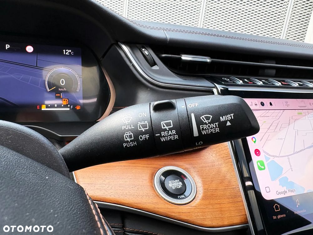 Jeep Grand Cherokee - 29