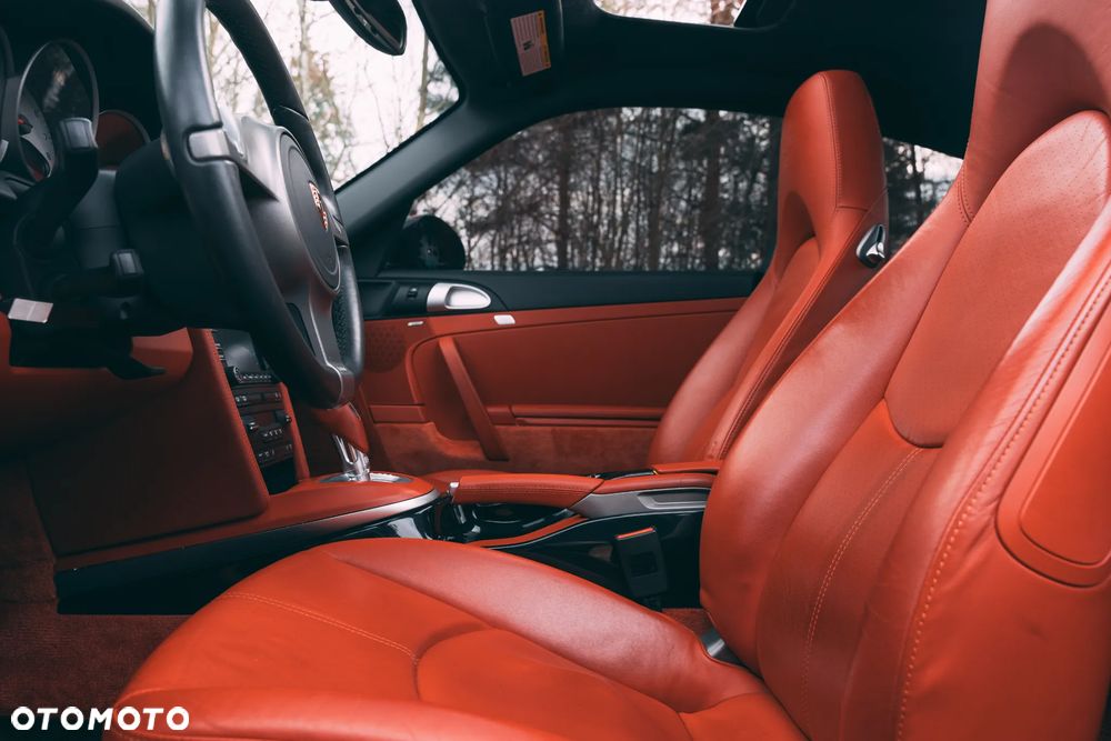 Porsche 911 Carrera 4S PDK - 17