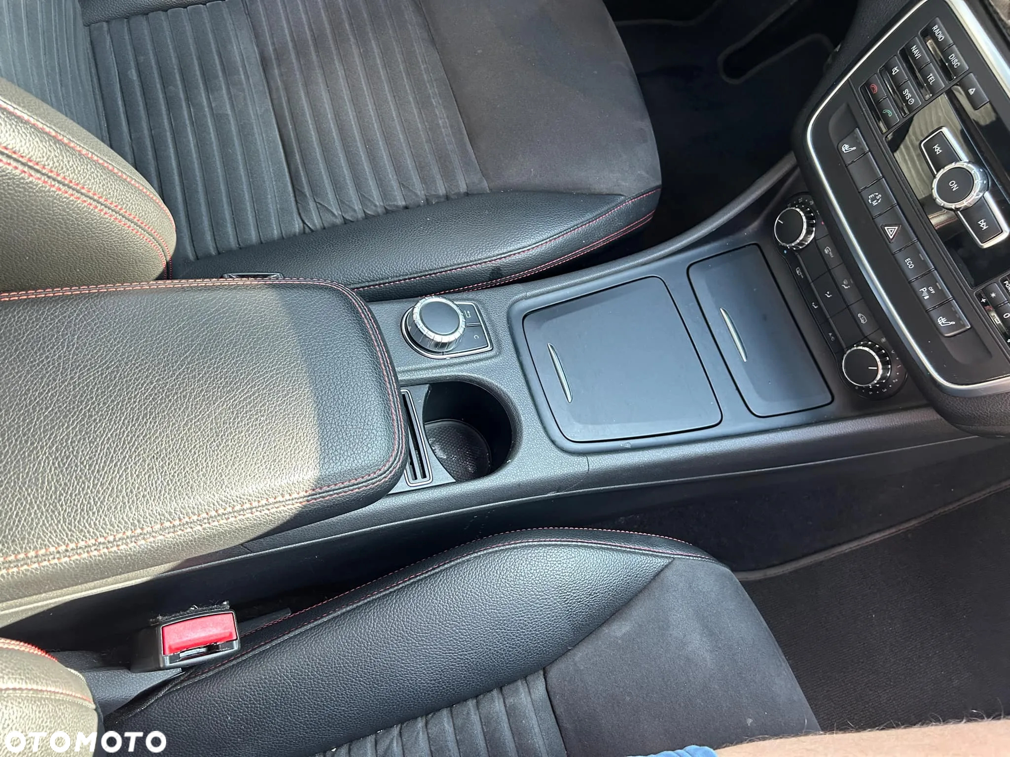 Mercedes-Benz CLA - 25