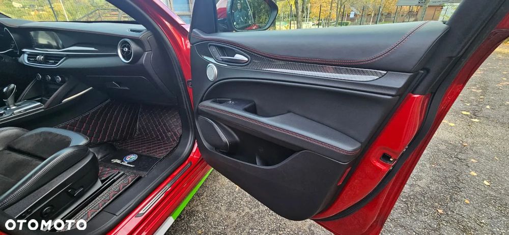Alfa Romeo Stelvio 2.9 V6 Bi-Turbo Quadrifoglio Q4 - 11