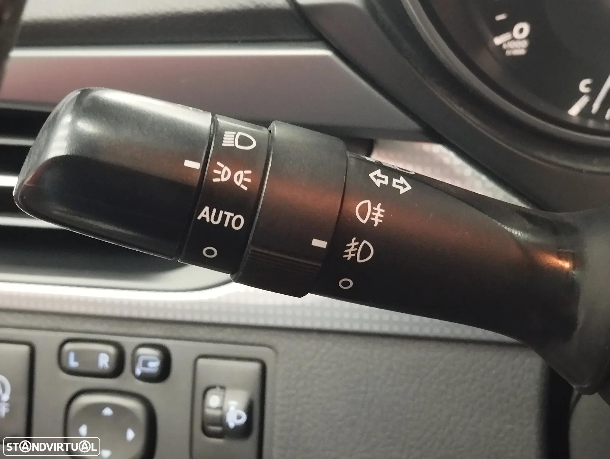 Toyota Avensis Touring Sports 1.6 D-4D - 22