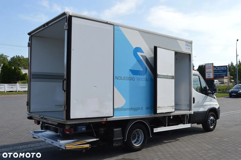 Iveco DAILY 60C15 CHŁODNIA+DRZWI BOCZNE I TYLNE MROŹNIA IZOTERMA - 15