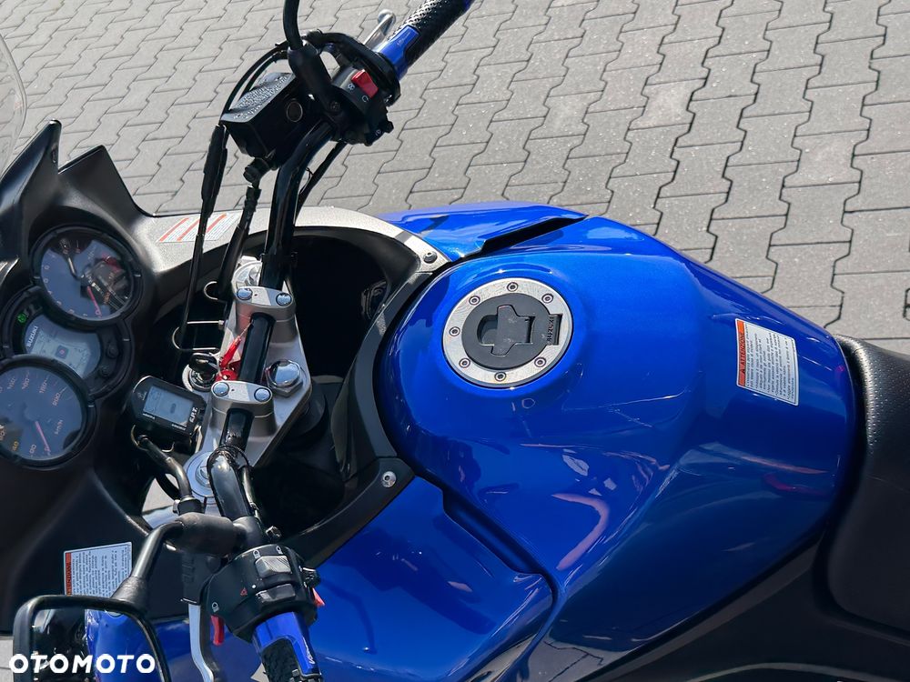 Suzuki V-STROM - 22