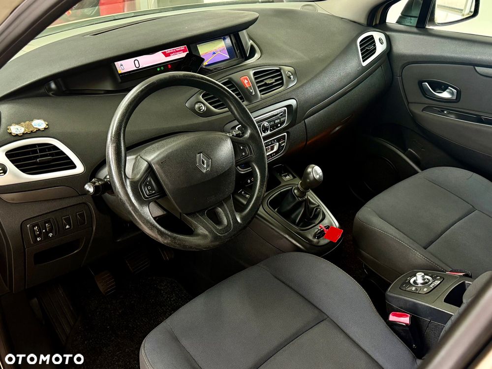 Renault Scenic - 25