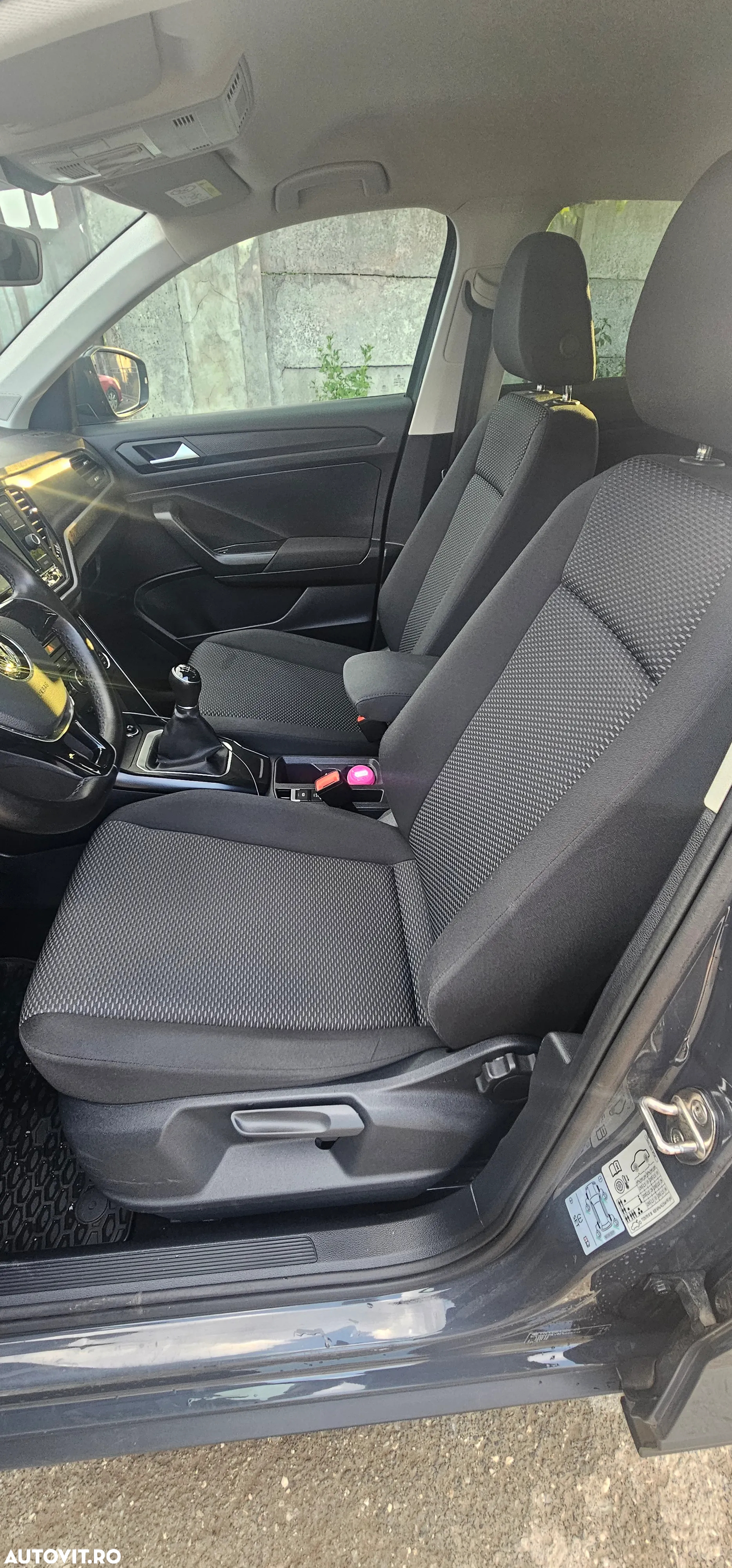 Volkswagen T-ROC 1.6 TDI Design - 13