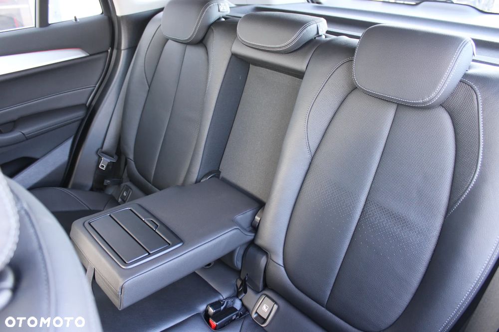 BMW X1 sDrive18i xLine - 24