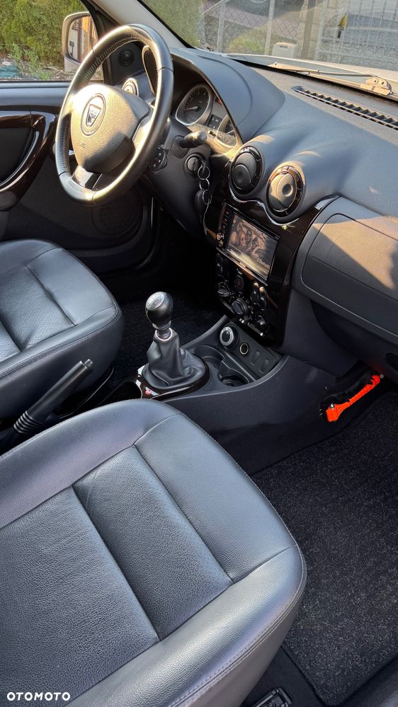 Dacia Duster 1.6 Laureate 4x4 - 13