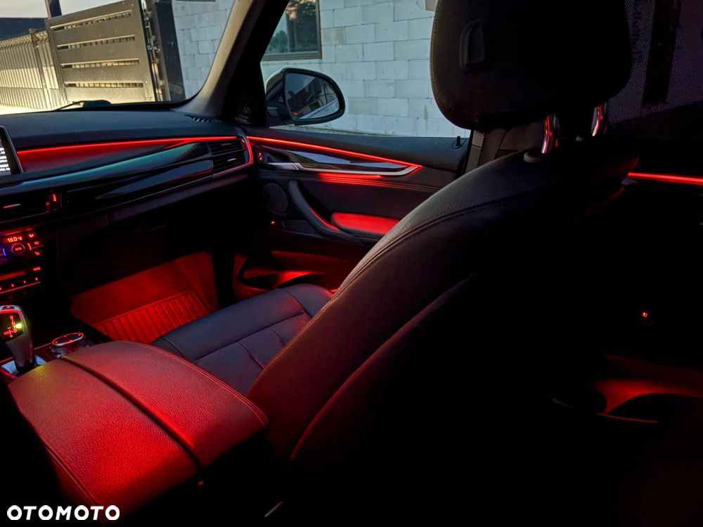 BMW X5 xDrive35i - 36