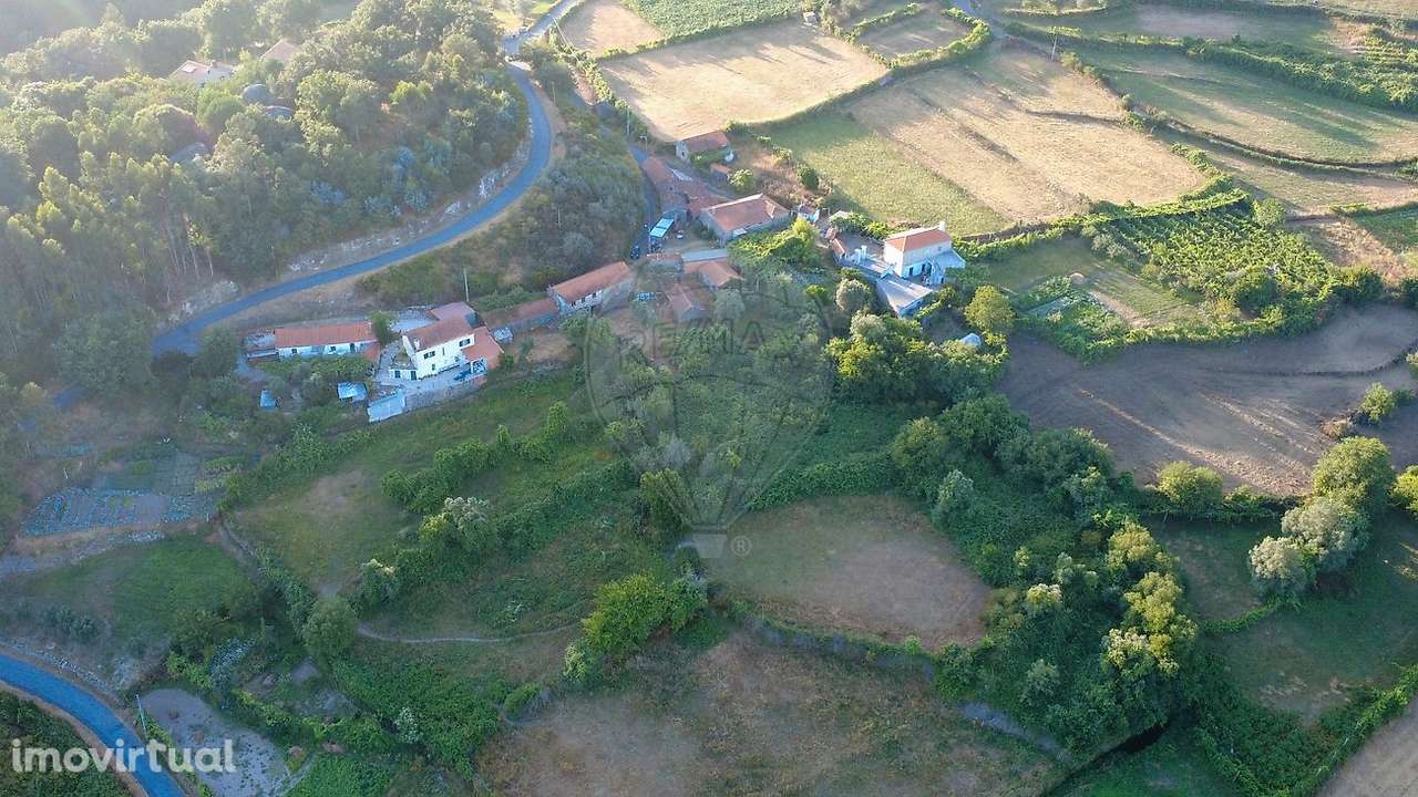 Duas Moradias para restauro em Ribeira do Neiva, Vila Verde! - Grande imagem: 4/15