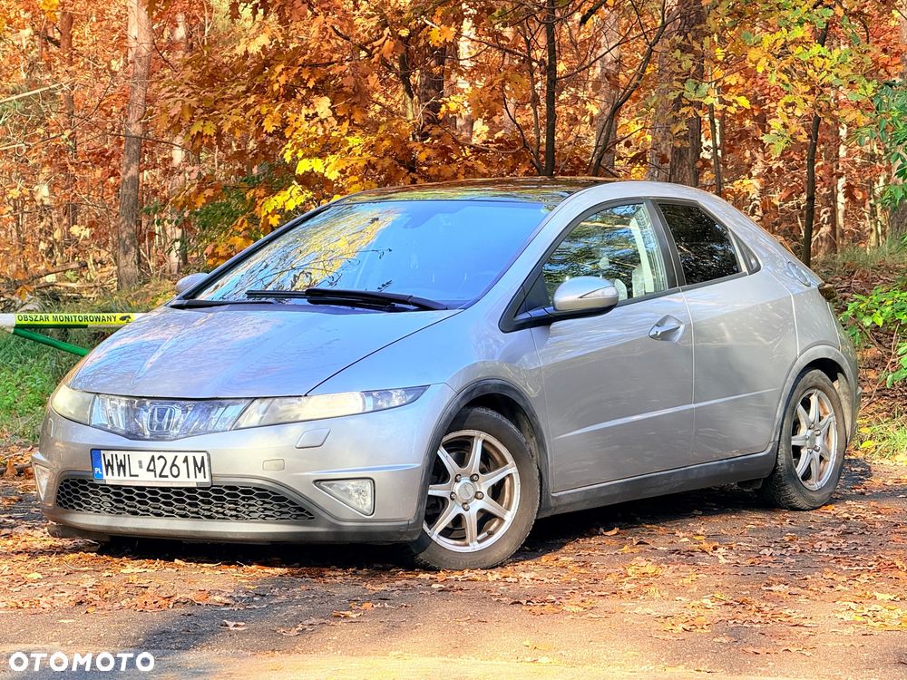 Honda Civic 1.8 Executive NAVI - 1